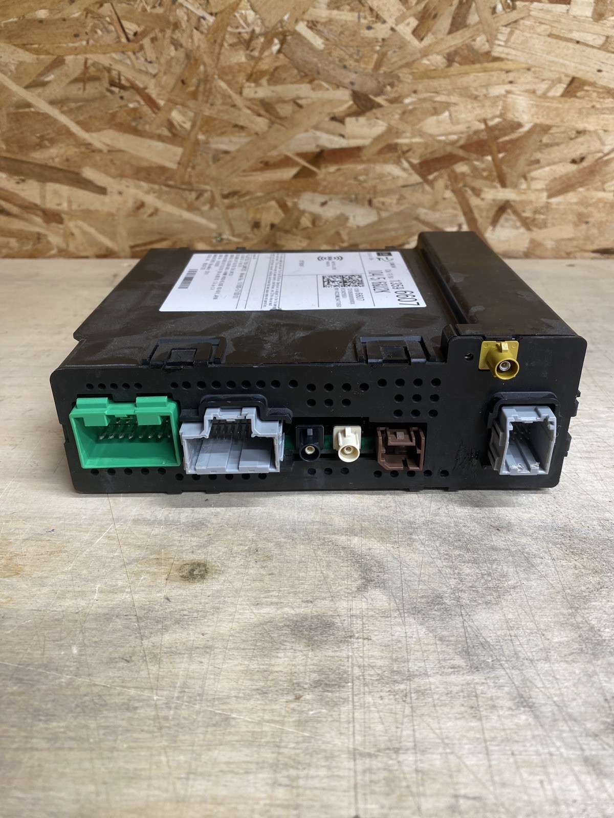 15 2015 Silverado Sierra Radio Satellite XM Receiver Control Module 13596607