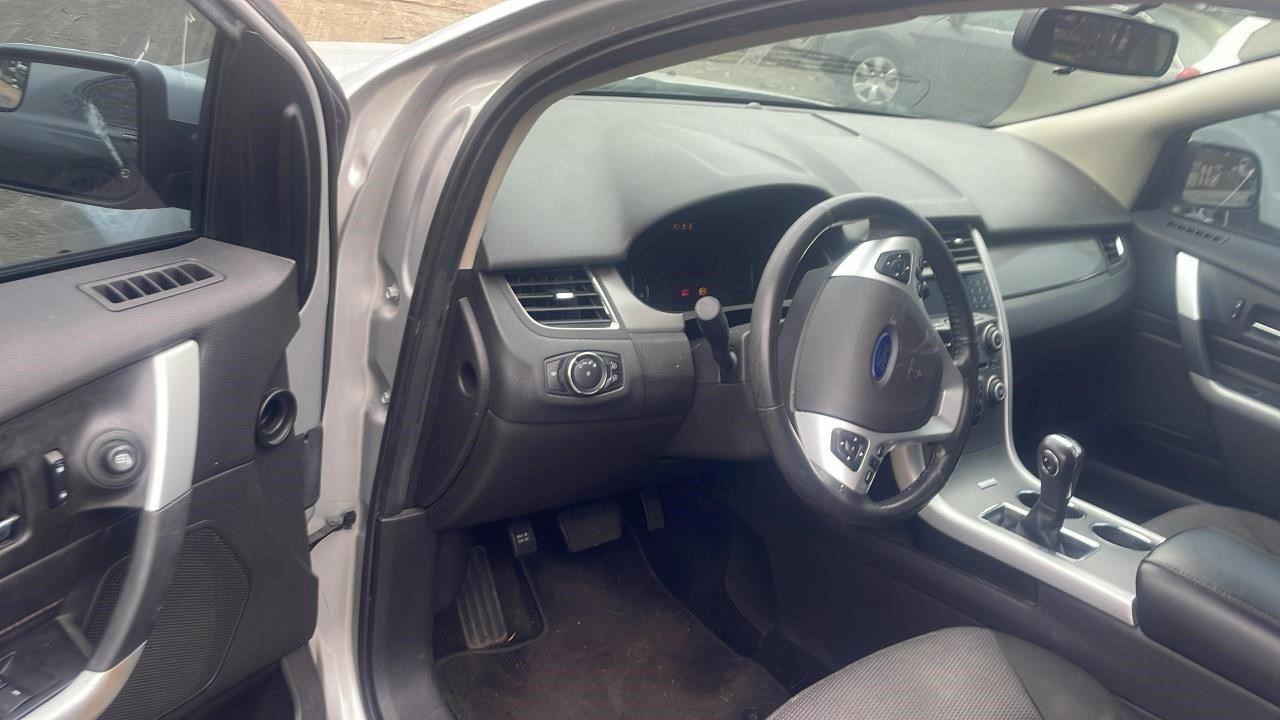 Passenger Headlight Halogen Bright Background Fits 11-14 EDGE 472282
