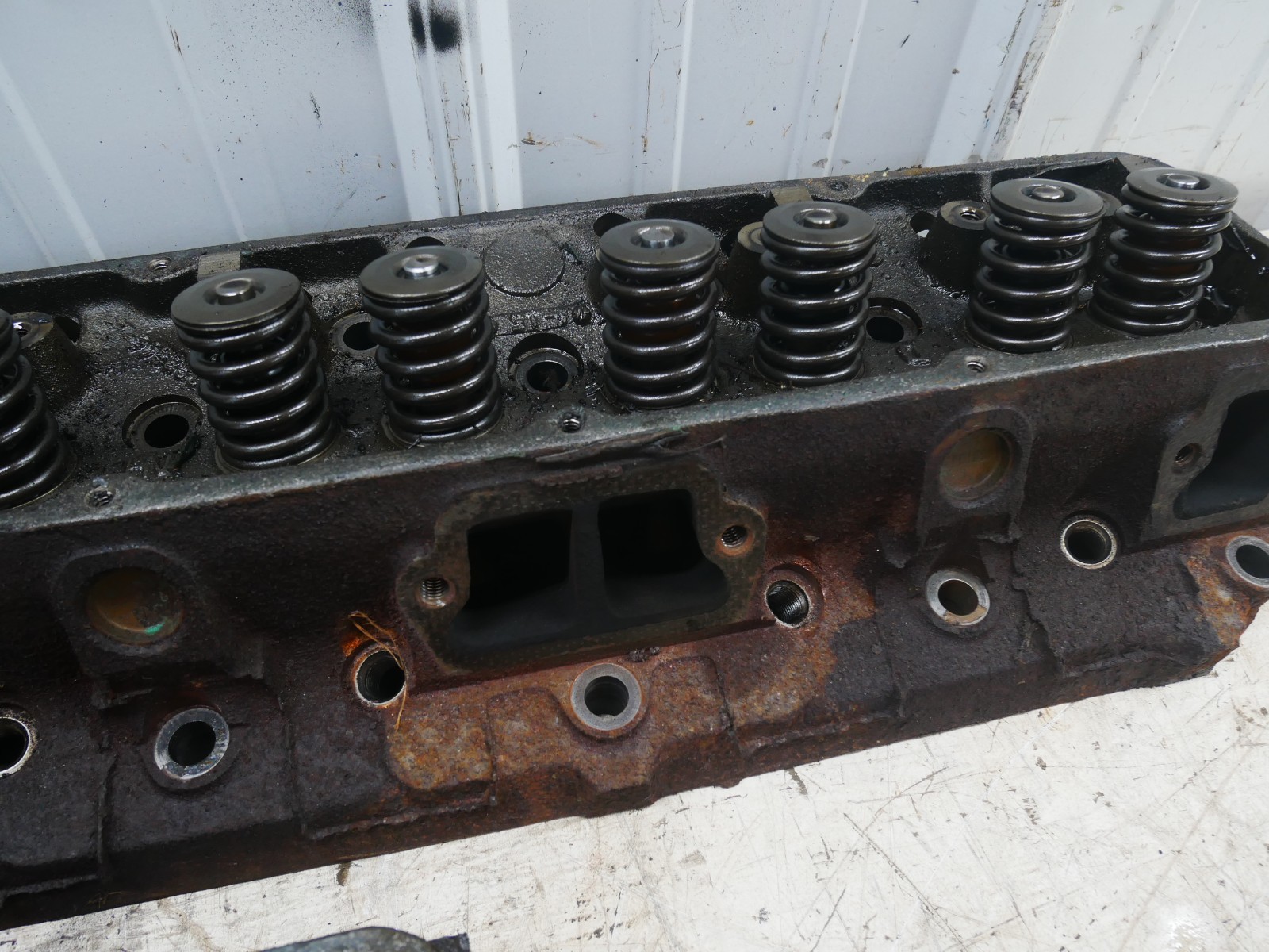 AMC Jeep 304 360 401 V8 3233344 Cylinder Heads Cores For Rebuild