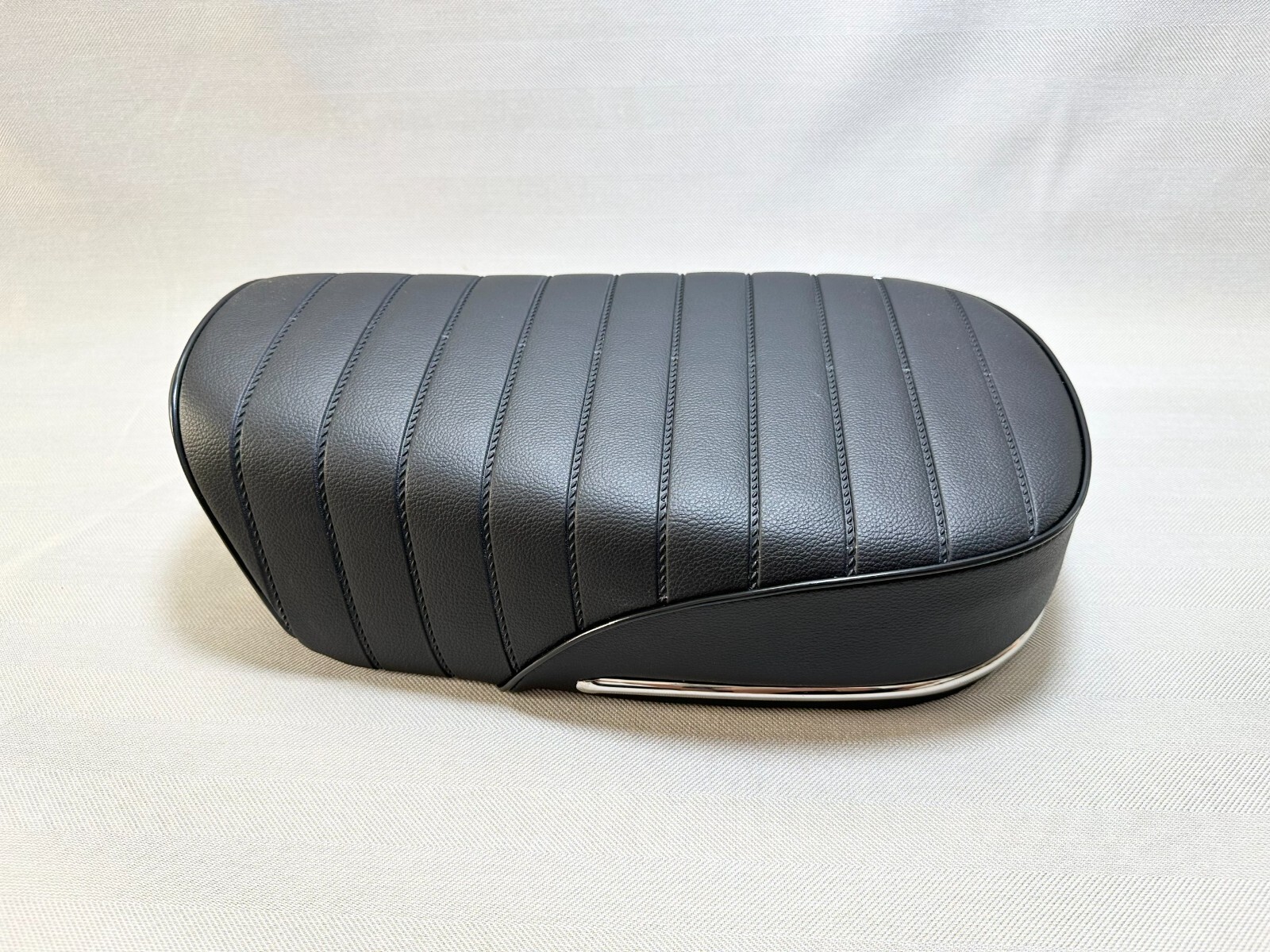 Honda CT90 CT200 Seat 1964 TO 1968 Model New Complete Reproduction Seat Black.