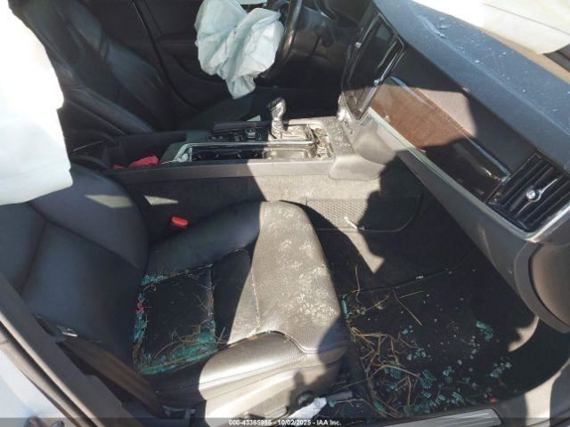 S90 2018 Front Door Trim Panel 2293688
