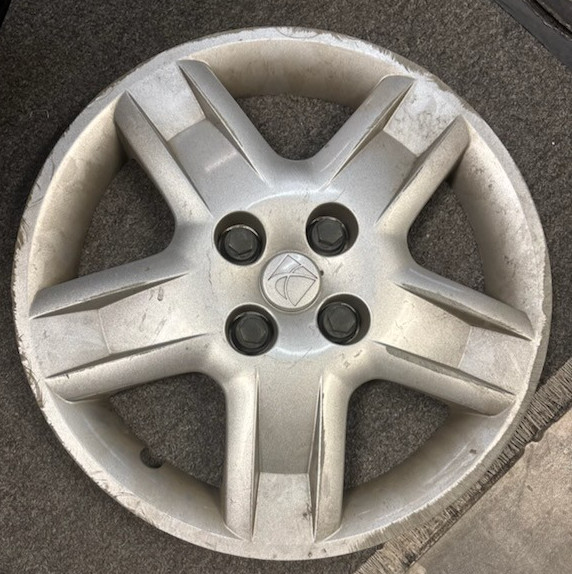 2006 2007 Saturn Ion OEM Wheel Cover Hubcap 15″ 6024 # 09595923 9595922