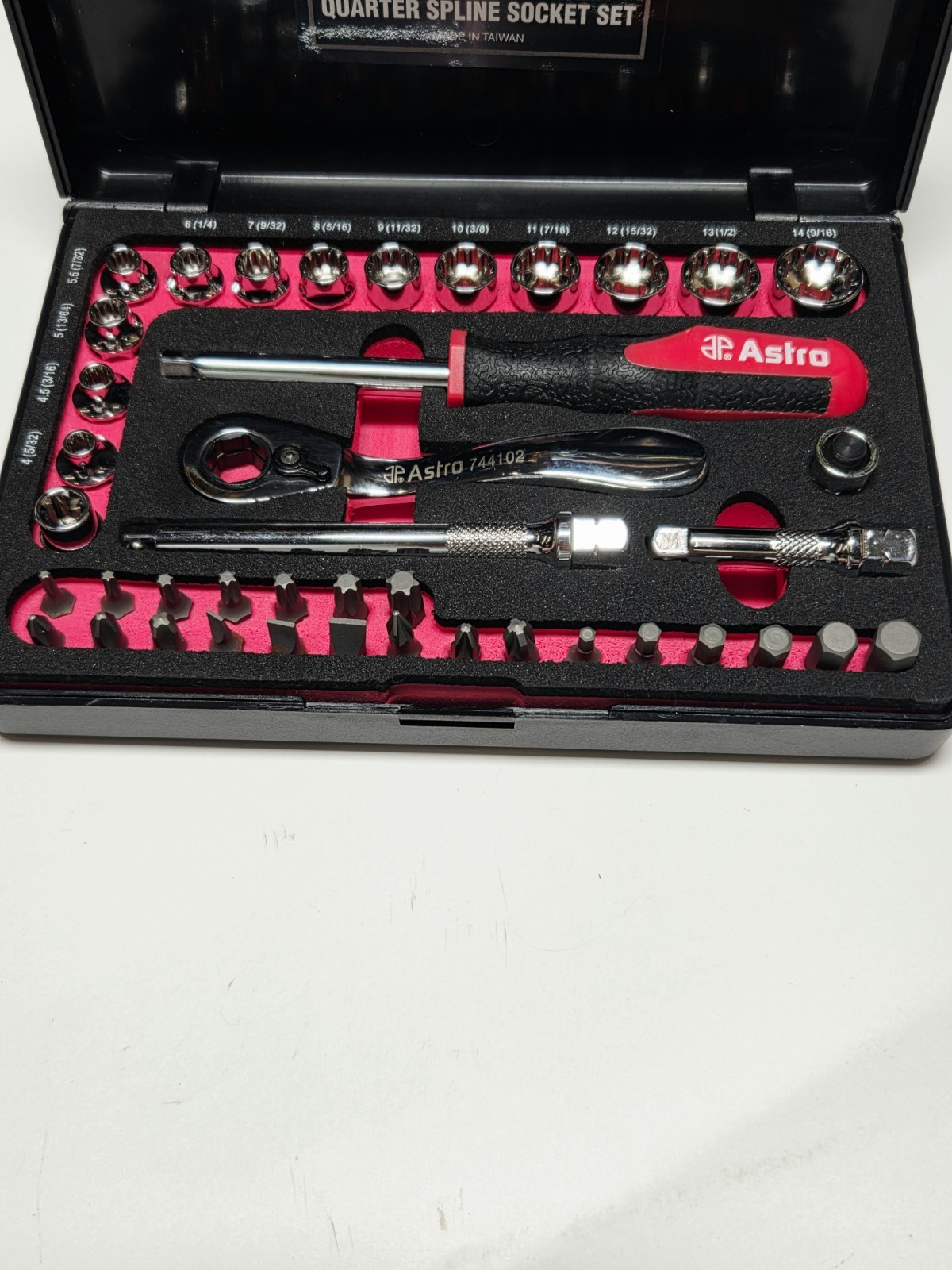 Astro Pneumatic 41pc 1/4″ Dr Close Quarter Spline Socket Set