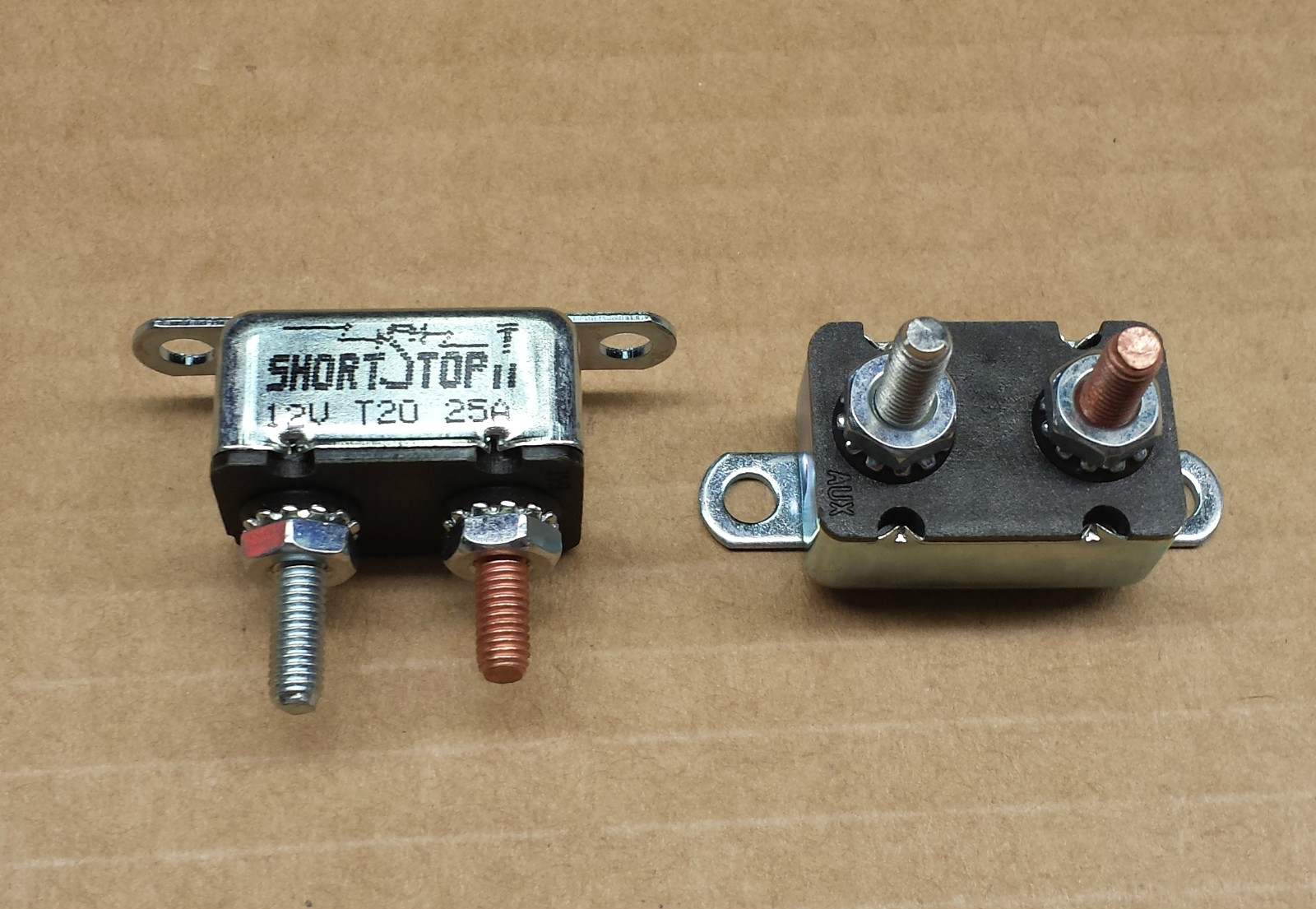 NEW – RV/Trailer Short Stop 12V Circuit Breaker, 25A Auto-Reset, 2 PACK