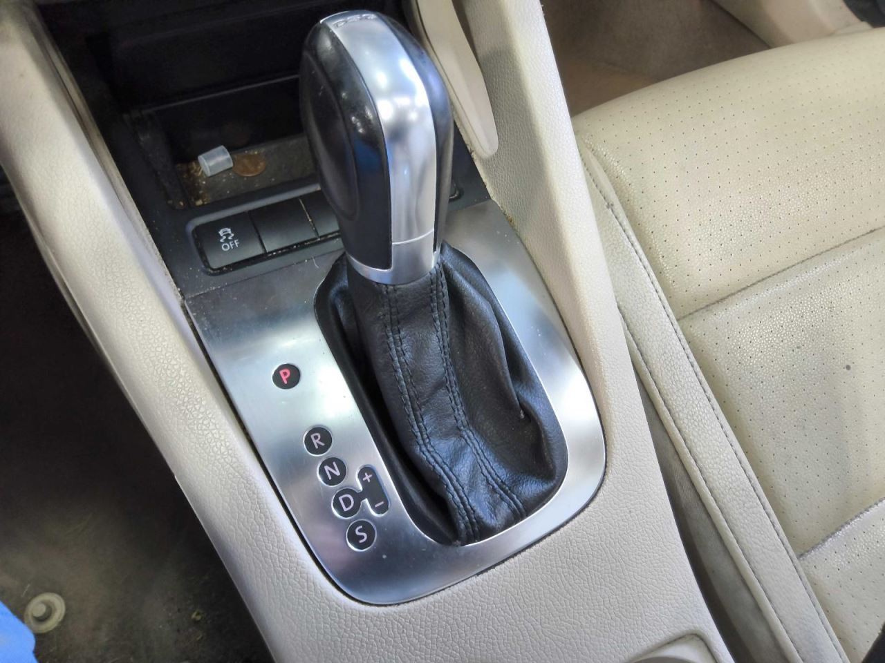 EOS 2014 Transmission Shifter 658226