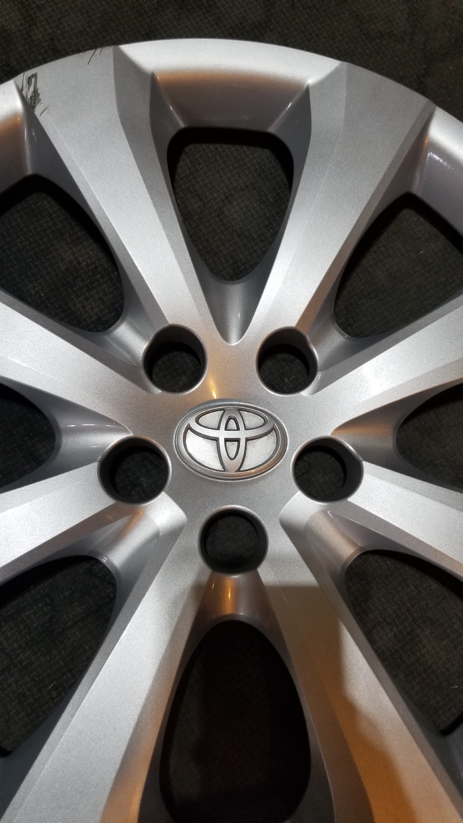 Factory Original Toyota Corolla 2019-2021 Hubcap 16″ Cover OEM 42602-02540 **