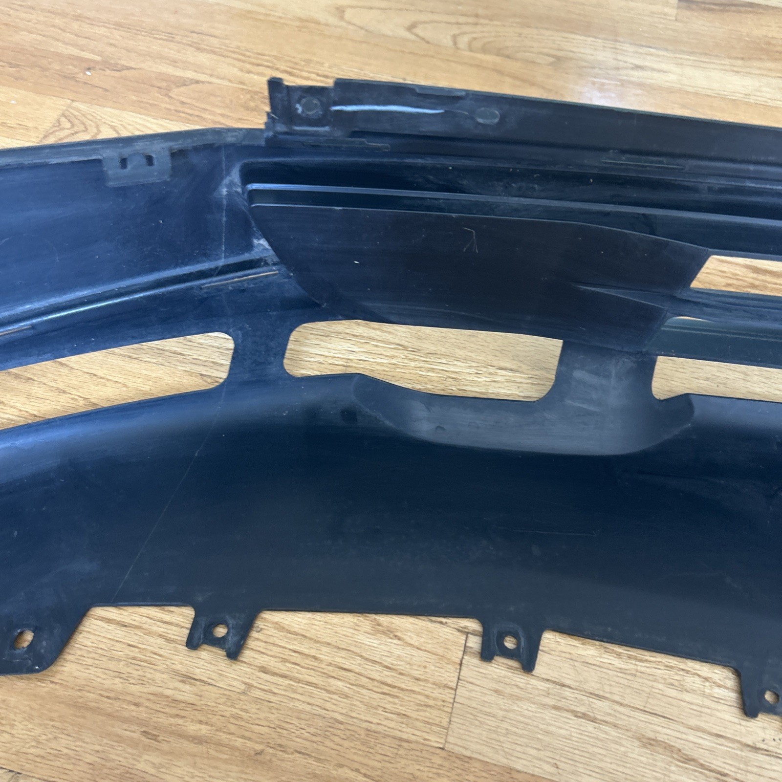 2019 2020 2021 Chevrolet Blazer L Front Lower Bumper Cover Grille 55118577 OEM