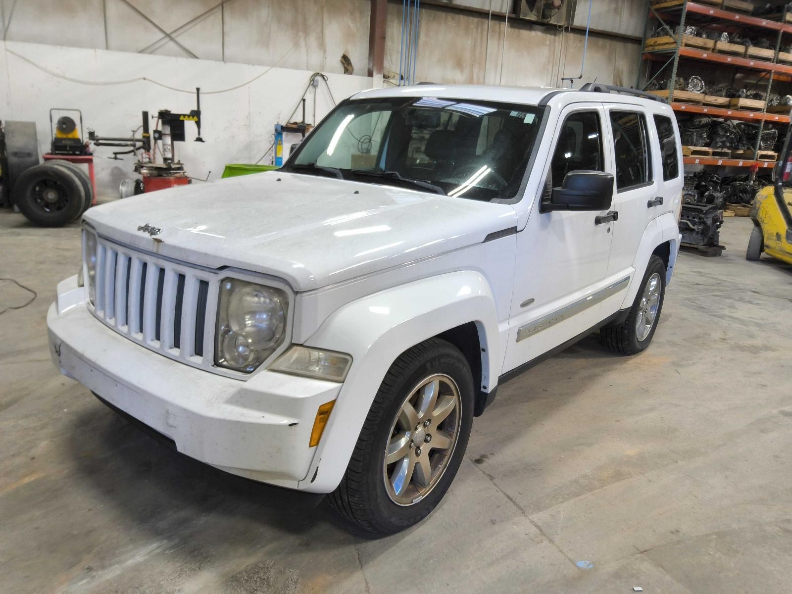 Used Left Sun Visor fits: 2012 Jeep Liberty illuminated L. w/garage door opener