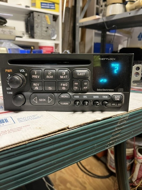 Chevy 95-02 GM Delco Electronics TheftLock AM/FM CD Radio Car/Truck 16210141