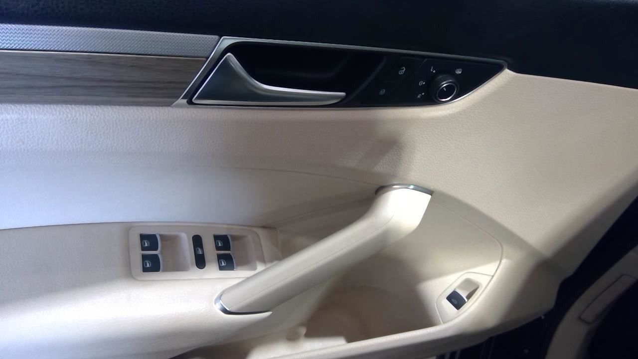 Driver Side View Mirror Without Memory Heated Fits 16-20 PASSAT 1205930