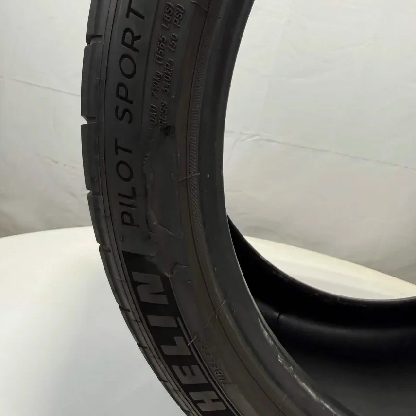 Used 255/35R19 Michelin Pilot Sport 4 S 96Y 5/32 (DOT 22)
