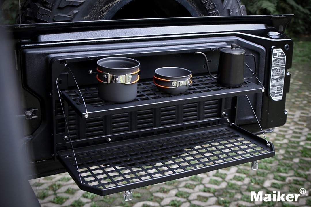 Car tailgate table with a foldable storage capacity of up to 1000 pounds