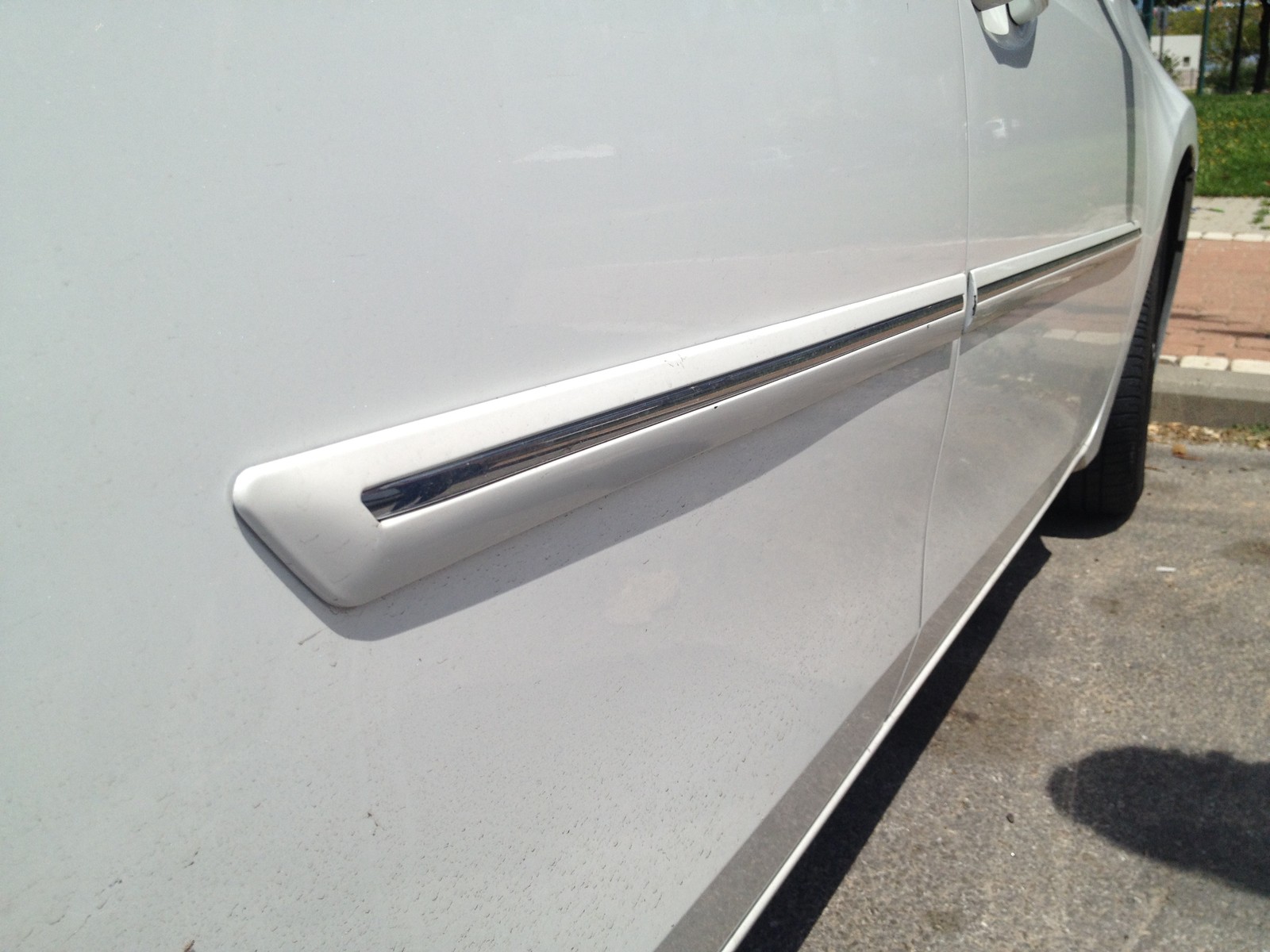 For Toyota Corolla Altis 2009-2022 door body side molding trim-040 color painted