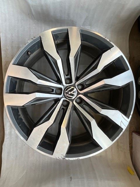 Wheel 21×9 10 Spoke Machined Fits 19-23 ATLAS 557117