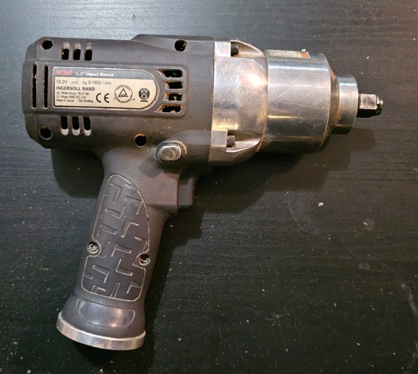 Ingersoll Rand W360 19.2V Lithium-Ion 1/2″ Cordless Impact Wrench
