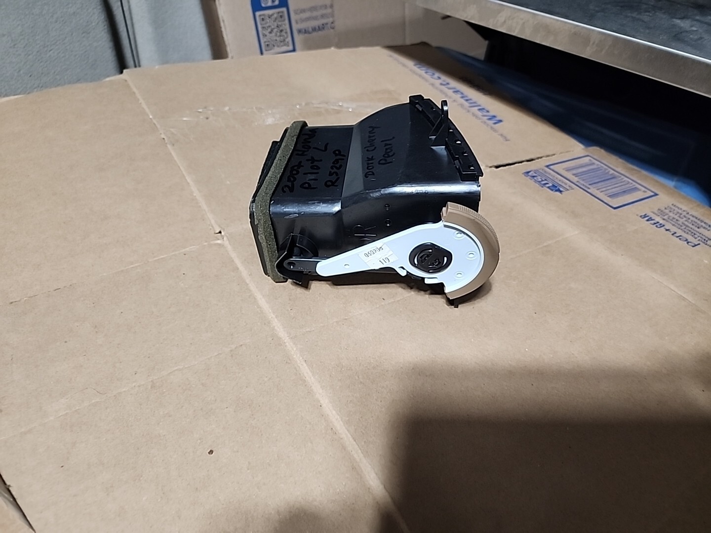 2006-2008 HONDA PILOT DRIVER SIDE DASH A/C AIR VENT OEM R529P