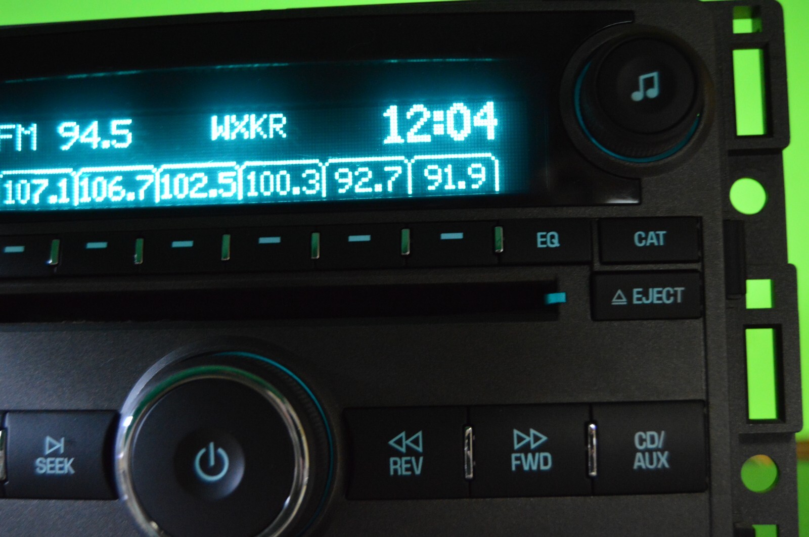 06-08 Chevrolet HHR factory disc CD Player Radio Stereo Aux receiver 15299284
