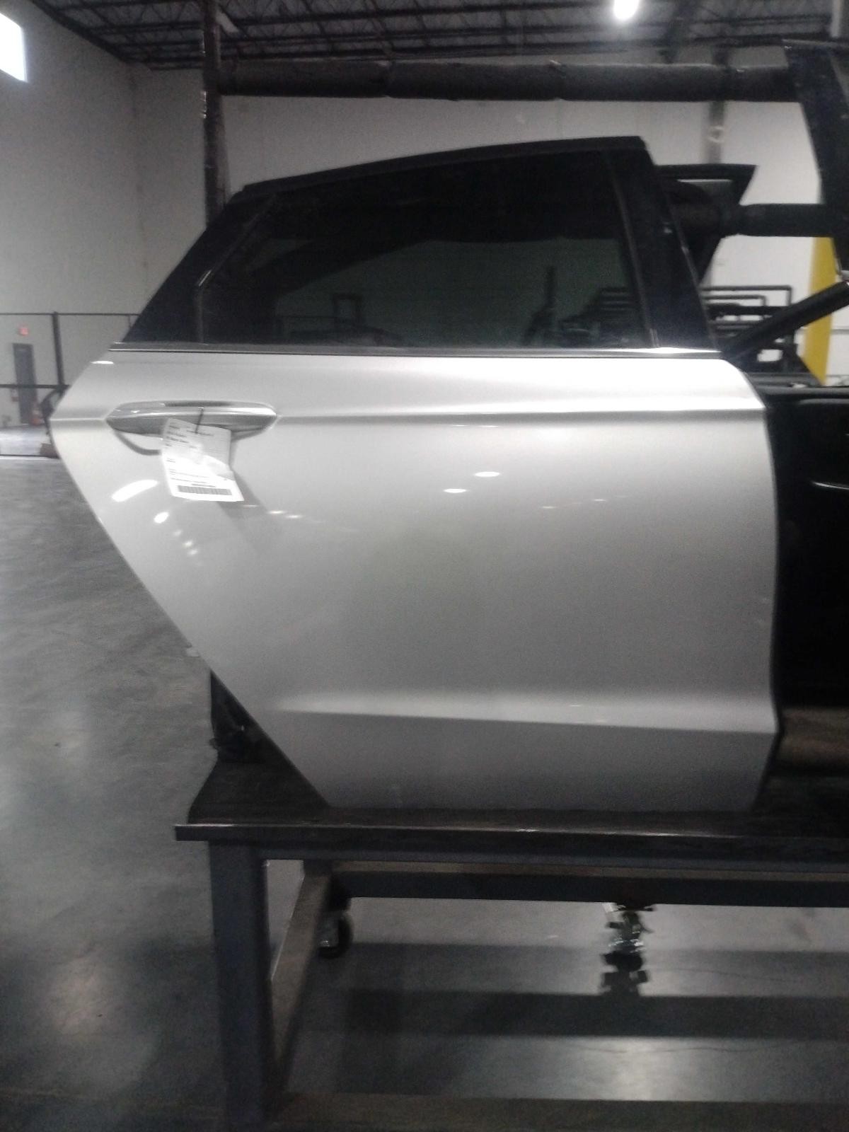 Used Rear Right Door Assembly Rear Side fits: 2015 Ford Fusion Rear Right Grade