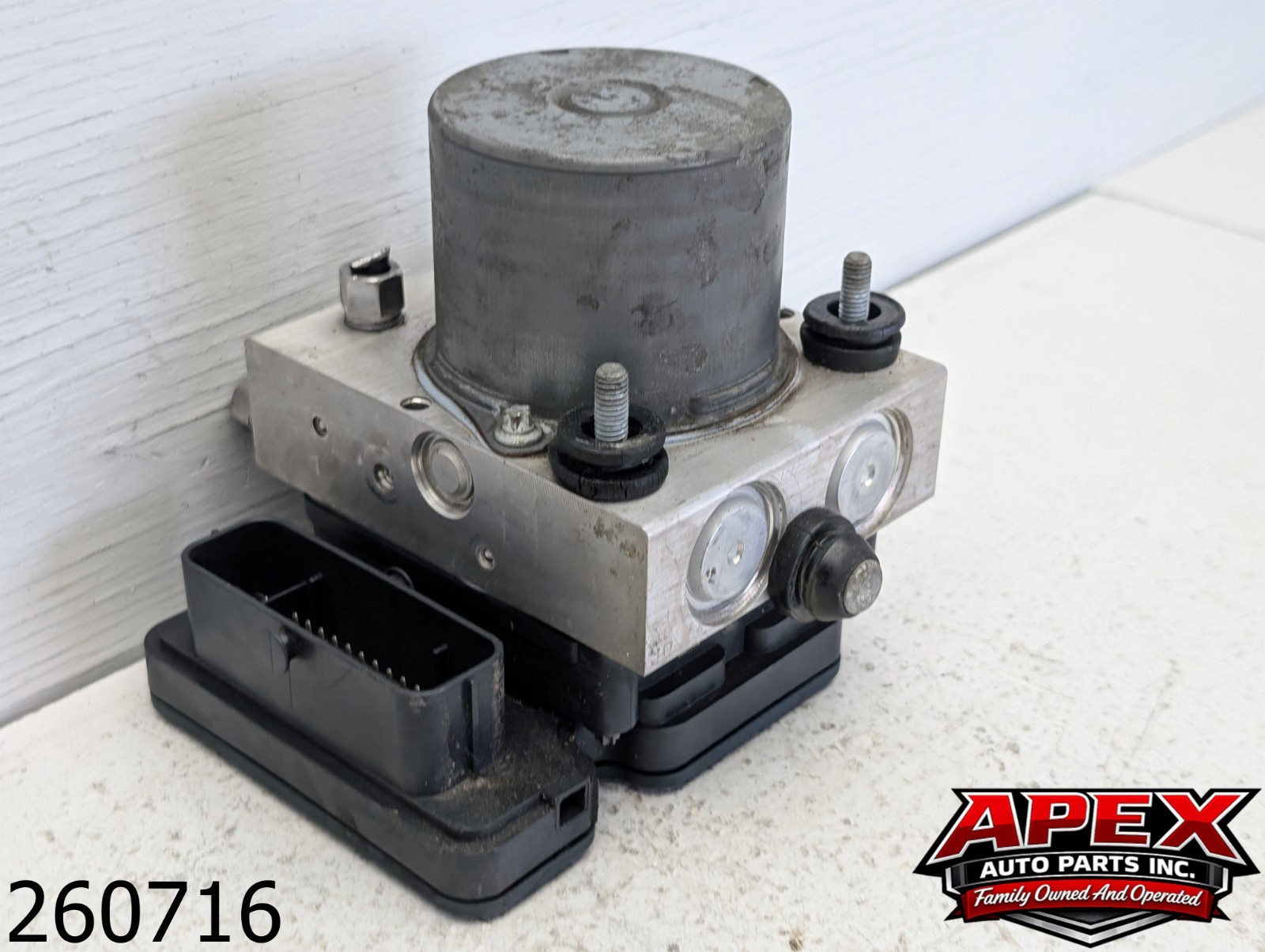 OEM 2015 Chrysler 200 2.4L ABS Anti-Lock Brake Pump Assembly