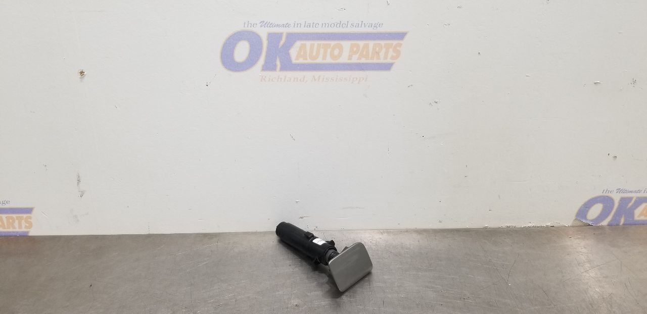 17 BMW X5 M F85 HEADLIGHT LAMP WASHER RIGHT PASSENGER SILVER