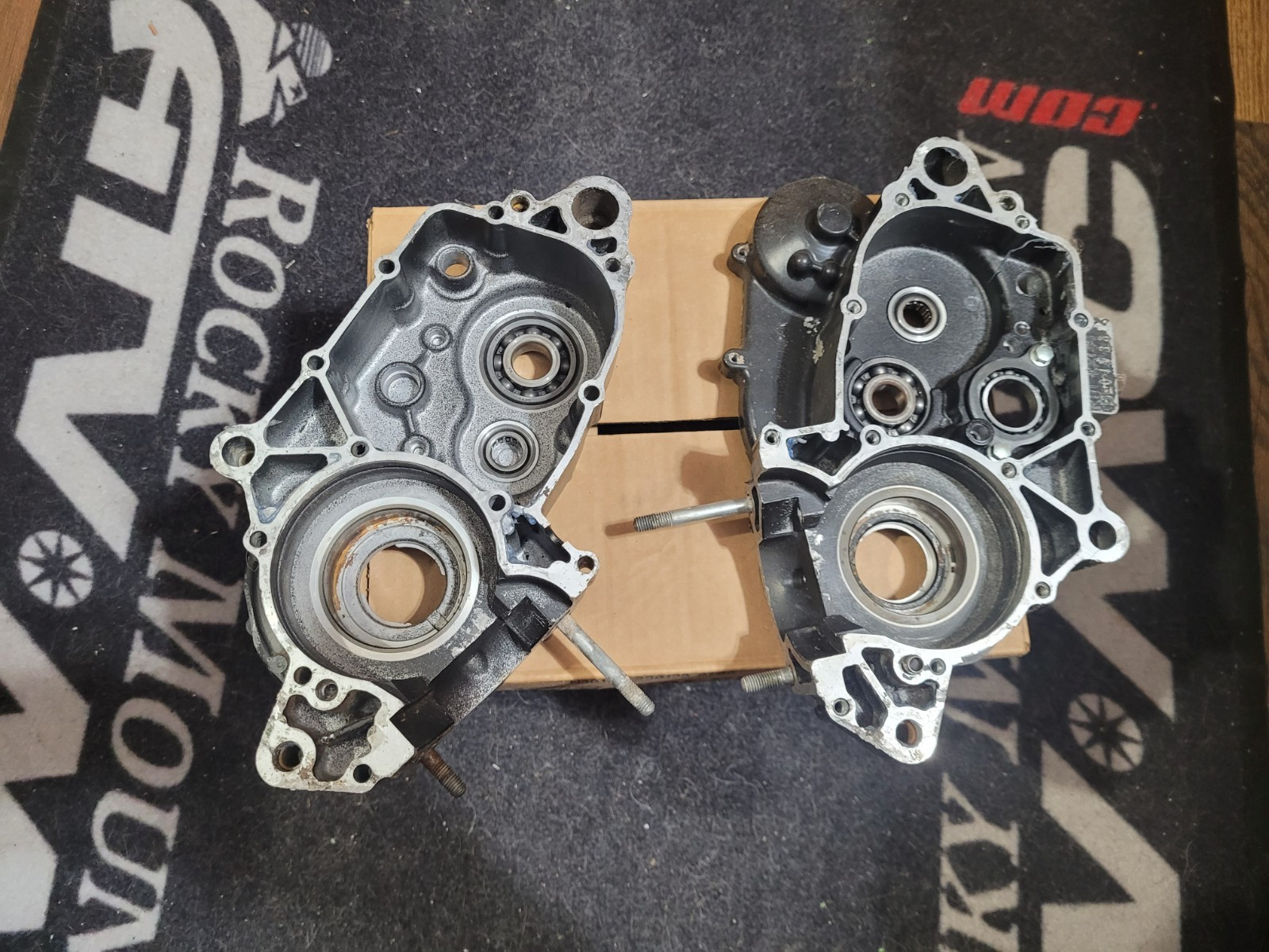 1985 1986 1987 Kawasaki KX125 KX 125 Right left Crankcase Crank Case 14001-5184