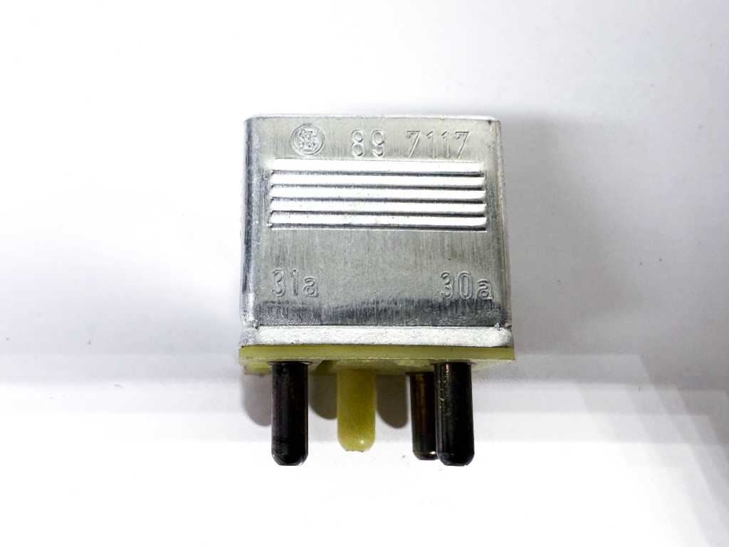72-85 Mercedes R107 W116 W123 W126 Overload Protection Relay 1165450034 NEW