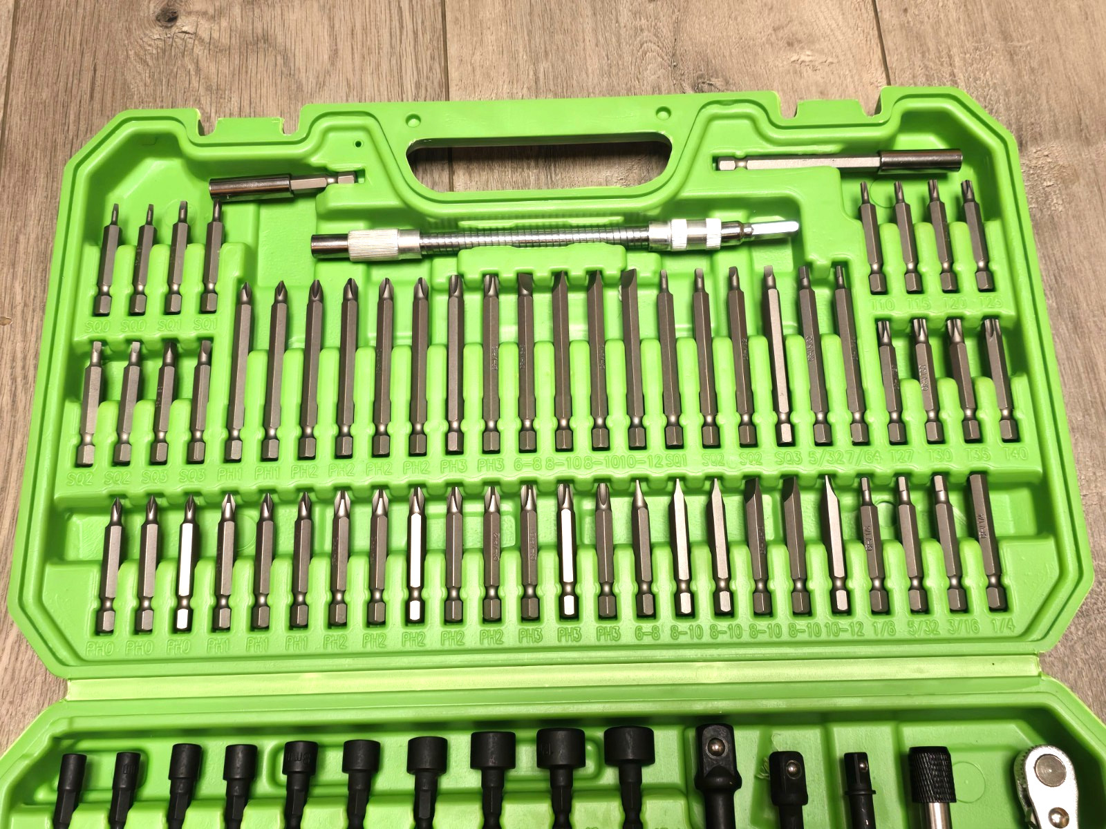 232pc Master 1/4 Hex Bit Set w/ Nut Drivers, Adapters, Ratchet and Case