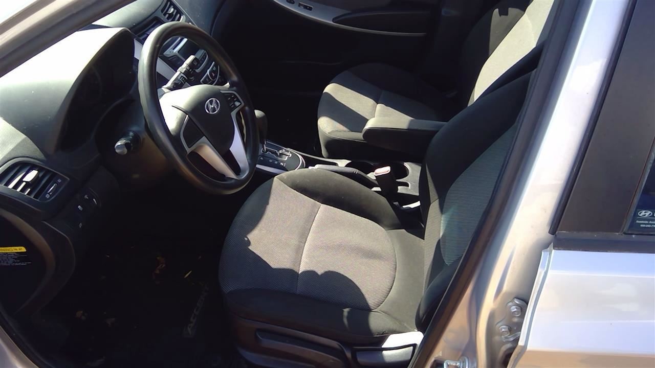 Passenger Right Rear Door Glass Sedan With Solar Fits 12-14 ACCENT 234644