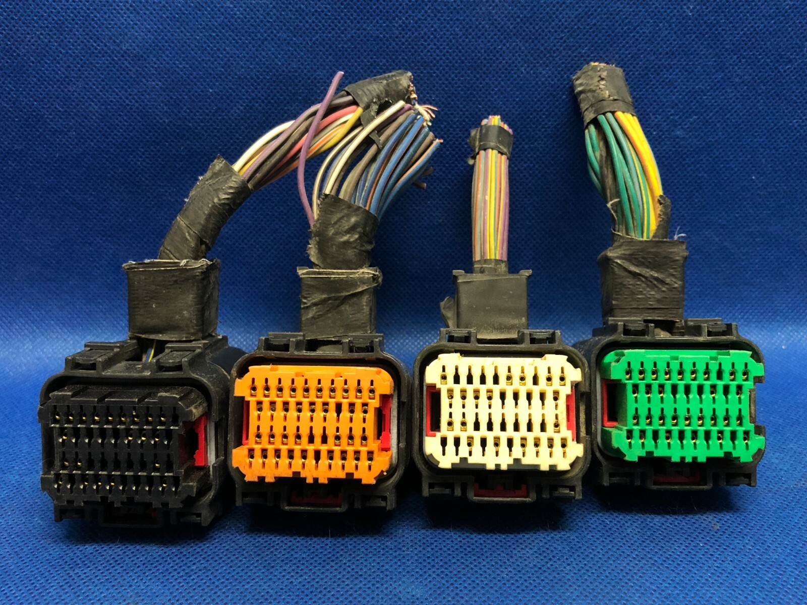 WIRING PLUGS CONNECTORS 06 DODGE RAM TRUCK 4.7 AT ECM ECU MODULE PCM 56029298AF