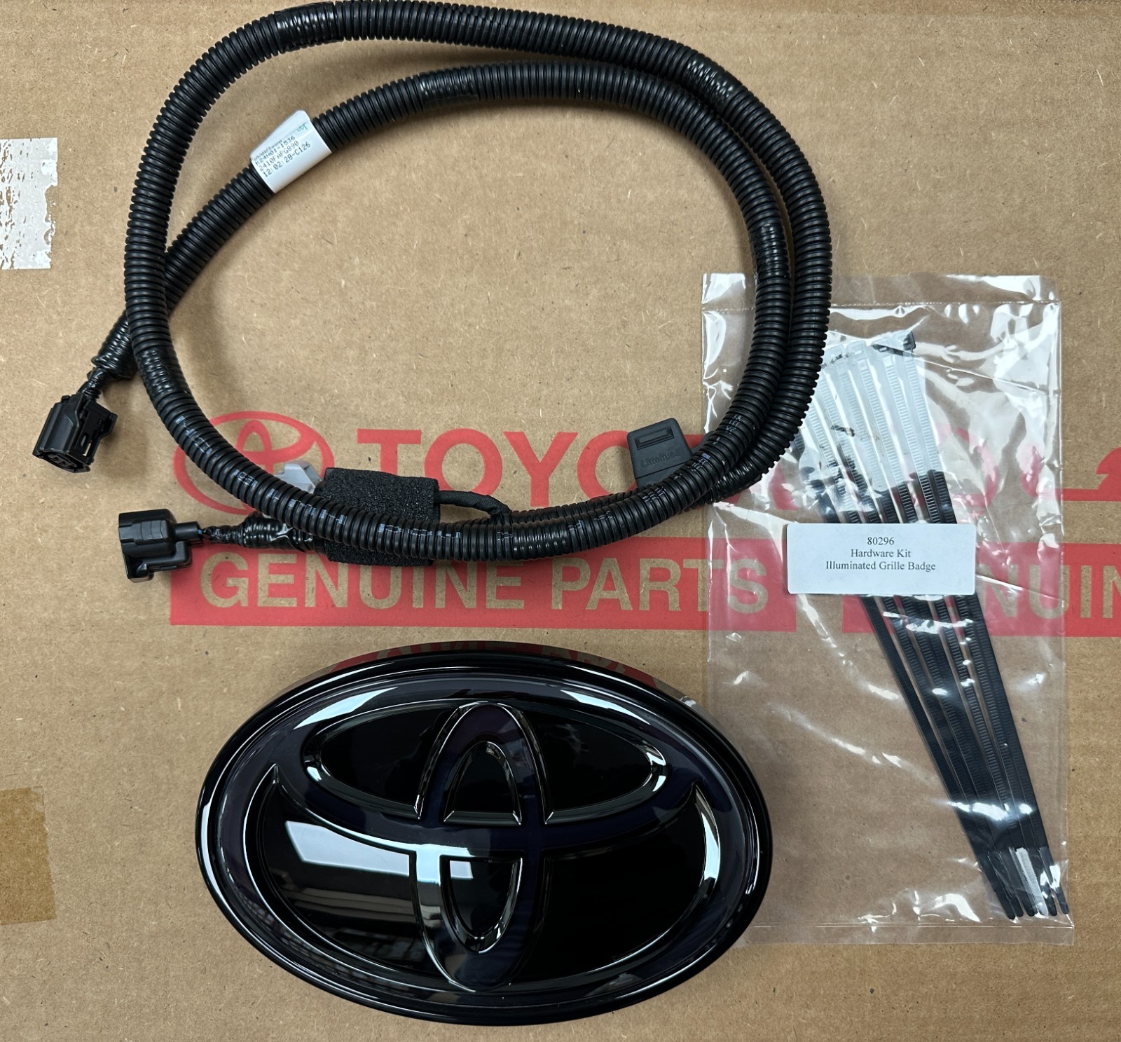 PT413-00250 – New Genuine OEM 25′-26′ Toyota Tundra – Illuminated Grille Emblem