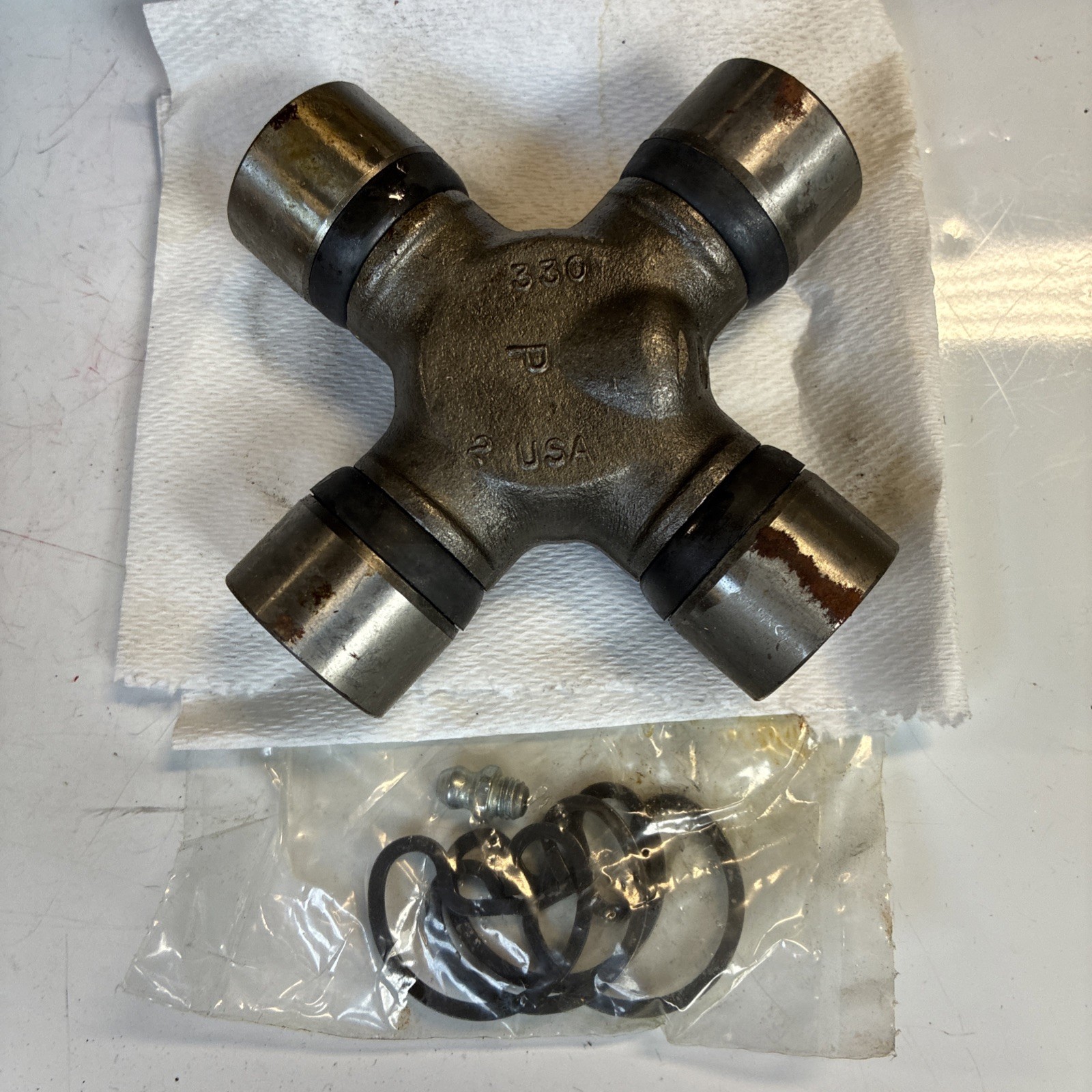 Precision Universal Joint 330 U-Joint – Select Chrysler/Ford/GM/Nissan Prod.