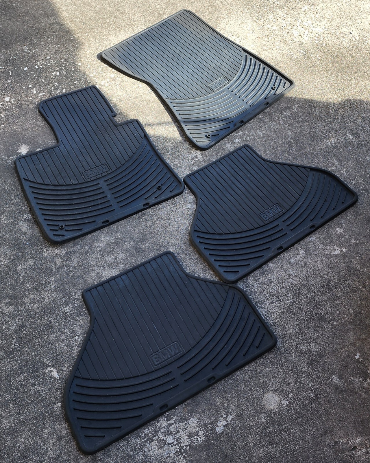 MACNEIL AUTOMOTIVE BMW WEATHER RUBBER FLOOR WEATHER MATS 2088 2089 2090 2091