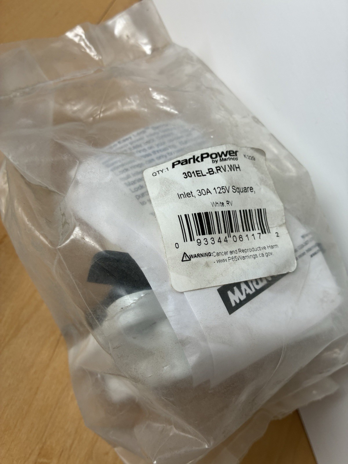 BRAND NEW Marinco ParkPower 301EL-B.RV.WH 30A 125V Square Power Inlet White RV