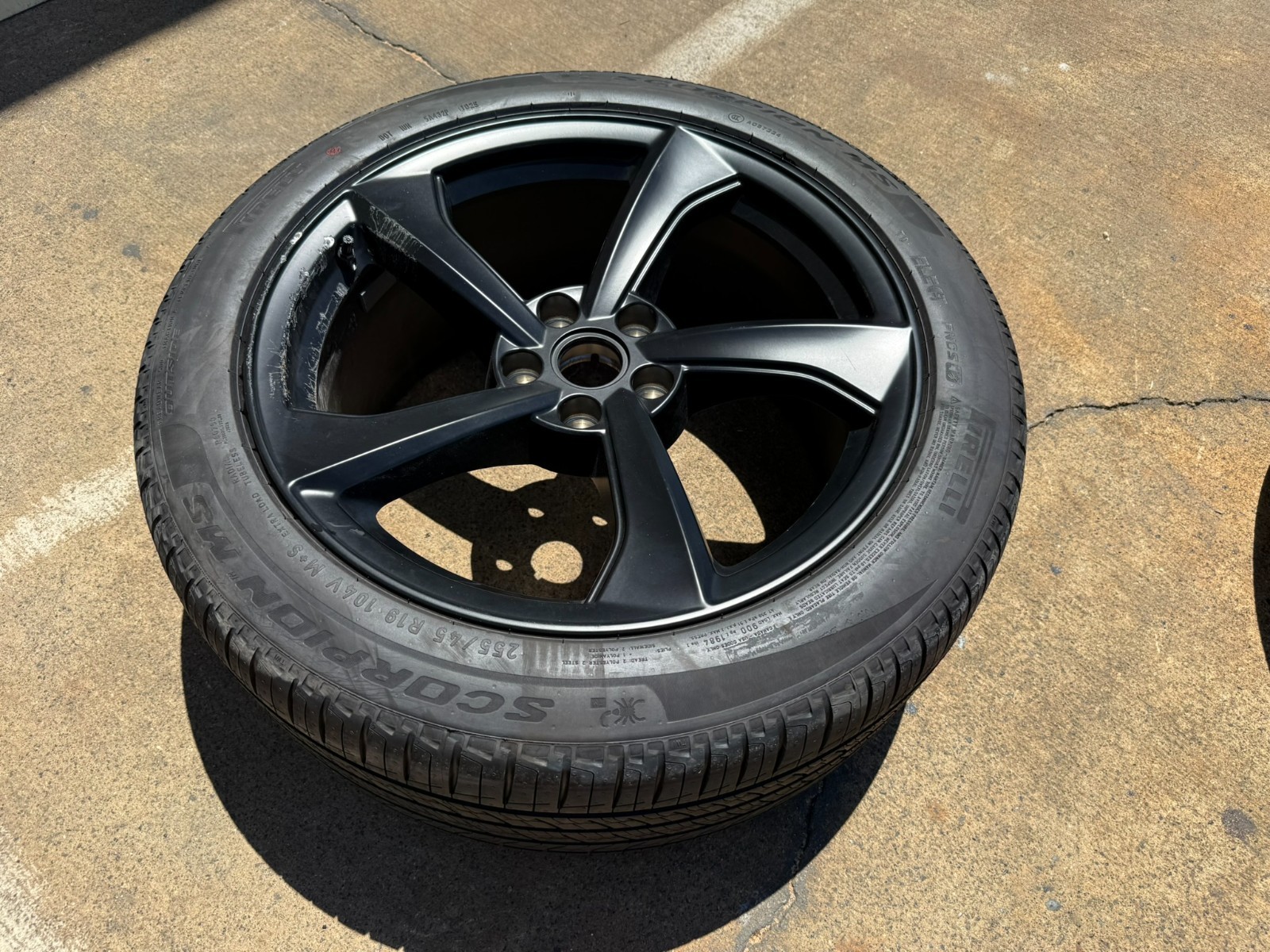 1X (ONE) OEM Tesla Model Y Juniper Crossflow wheel tire Pirelli EV 255/45R19 99%