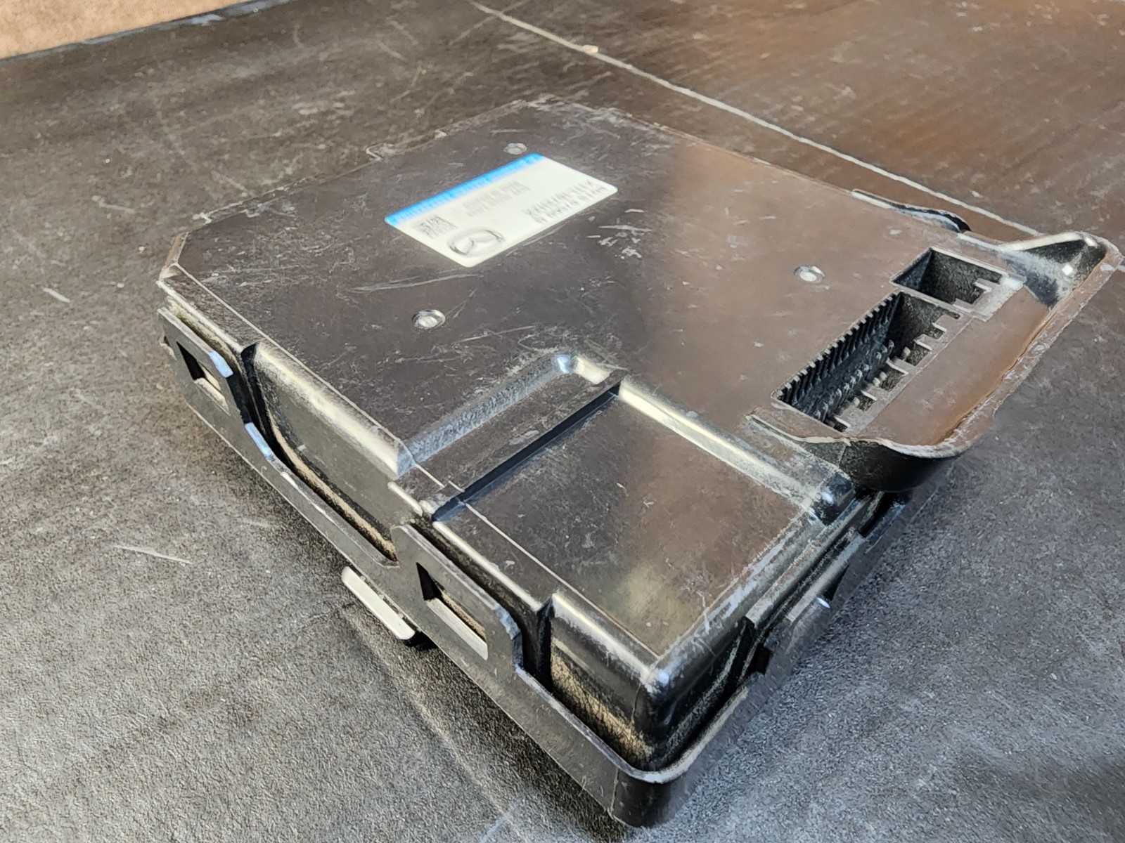 2022-2023 MAZDA CX-30 DM BODY COMPUTER CONTROL MODULE BCM BDTS67560G OEM