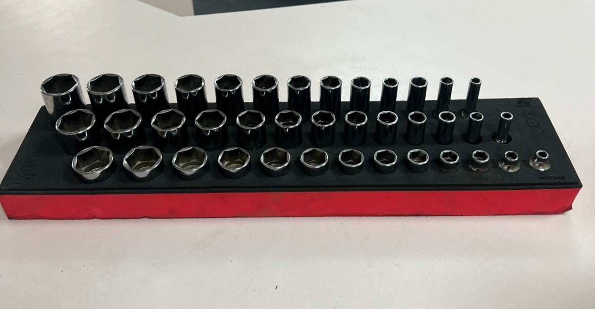 Snap-On 39 pc 3/8” 6-Pt SAE Socket Set (1/4-1″) 239SFSSFR / FMS004B Foam Tray