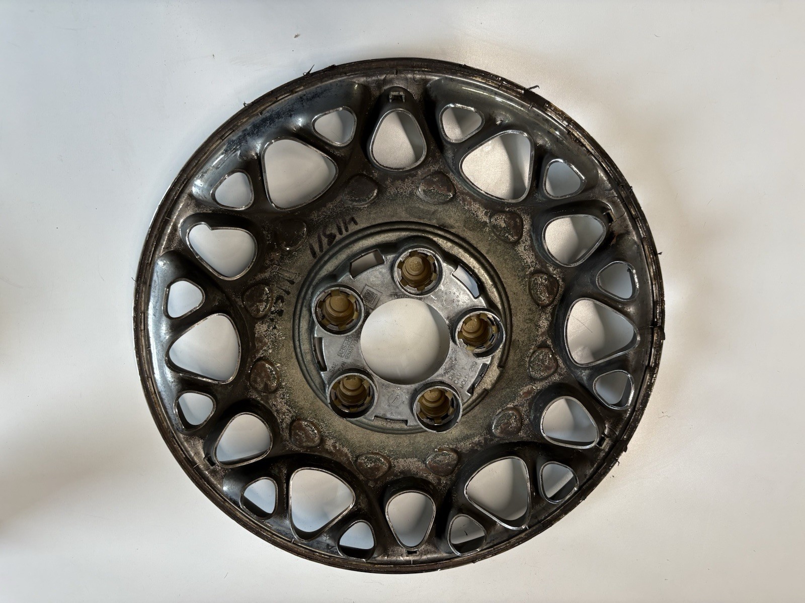 1997 – 2005 Buick CENTURY CHROME hubcap No Center 1153 , 9593704 , 9594285