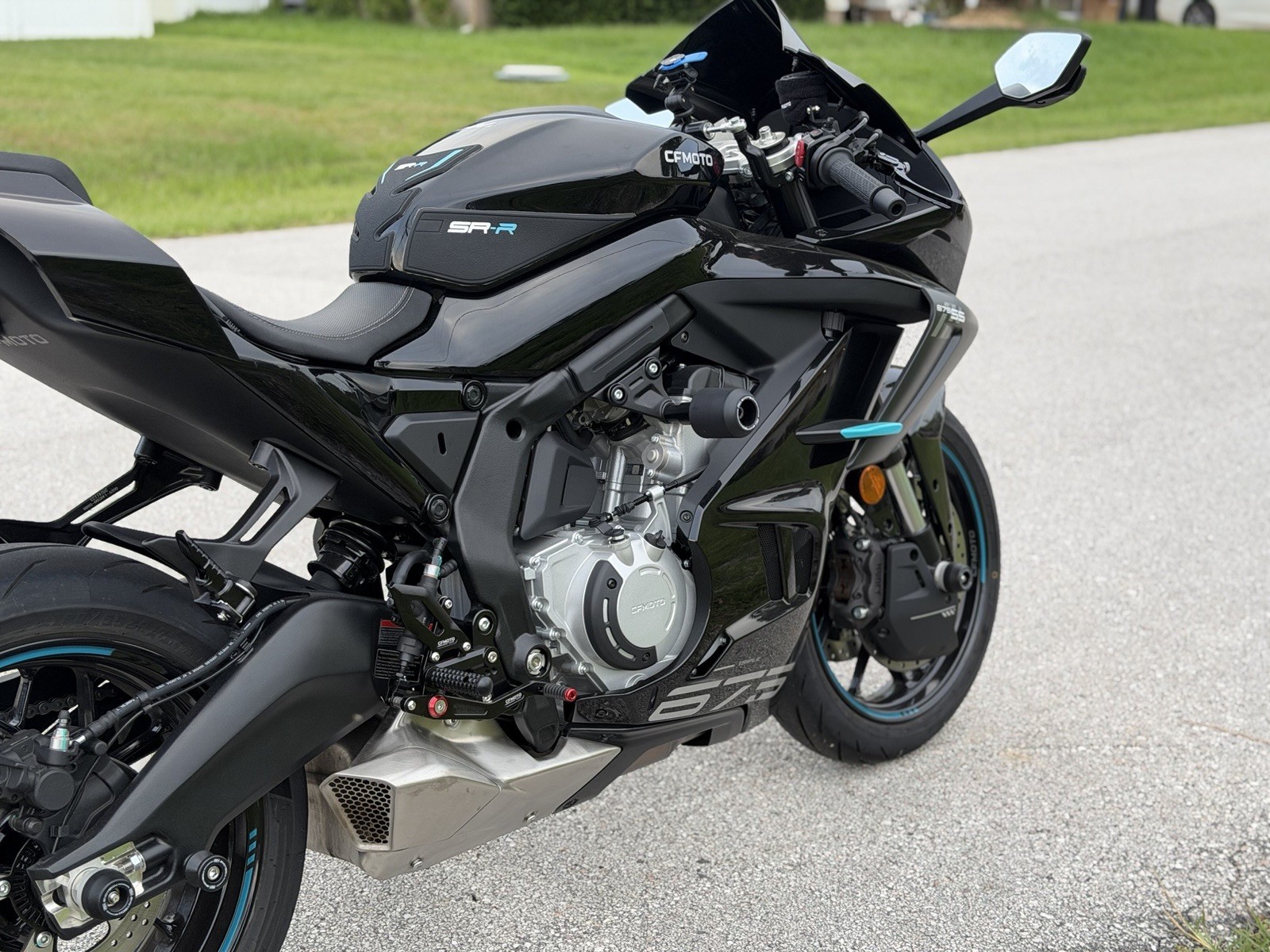 2025 CF MOTO 675SS