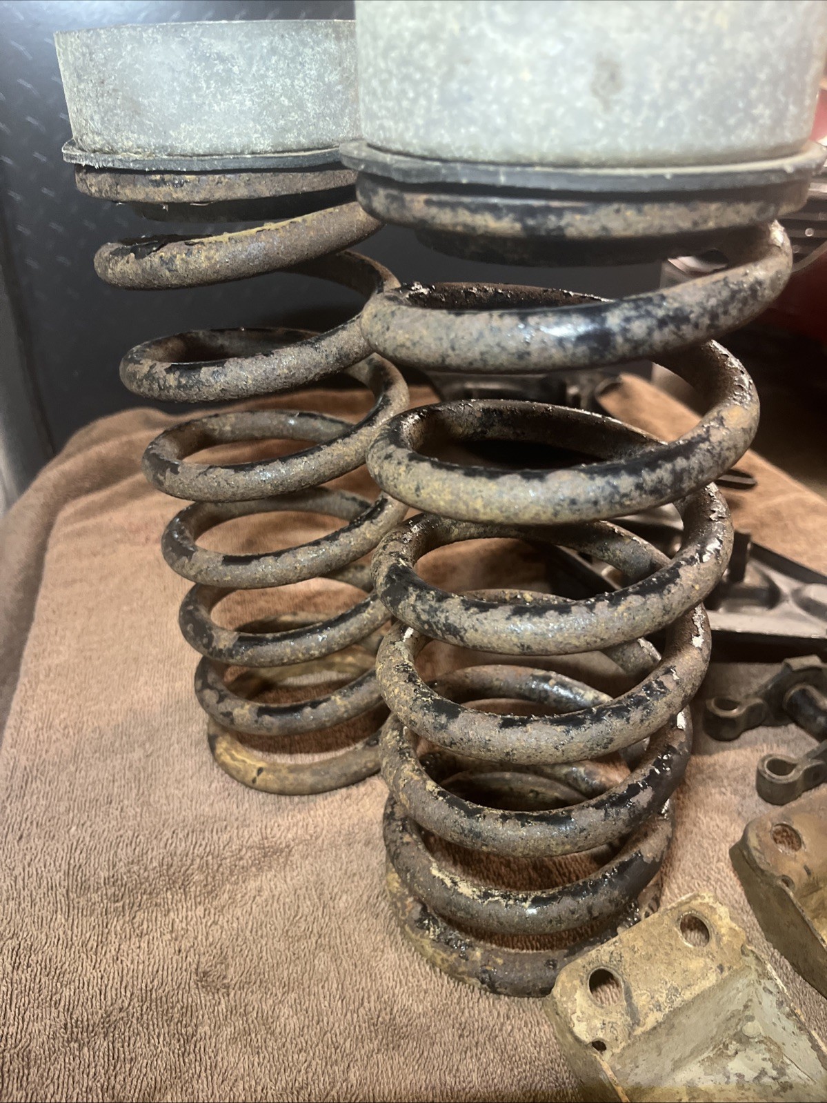 Triumph TR3 Lower Spring Pan, 9 3/4” Coil Springs, Pin & Bracket ￼