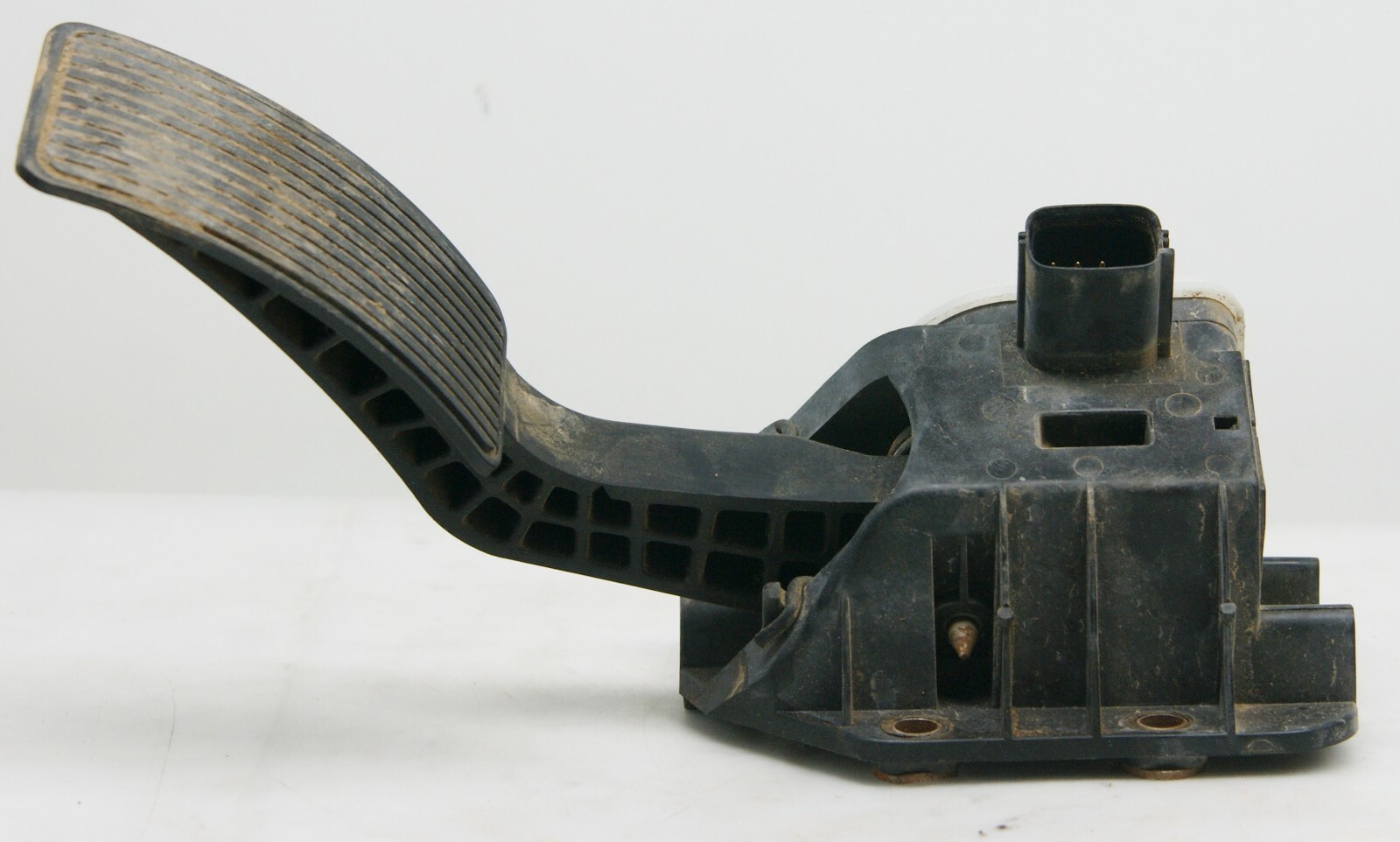08-10 Ford F250 F350 F450 F550 6.4 Diesel Throttle Accelerator Pedal OEM 935