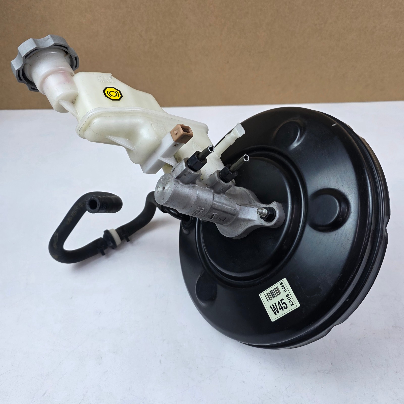 2012-2017 Kia Rio Brake Booster Cylinder Reservoir Assembly OEM W45 / KA0B 0469