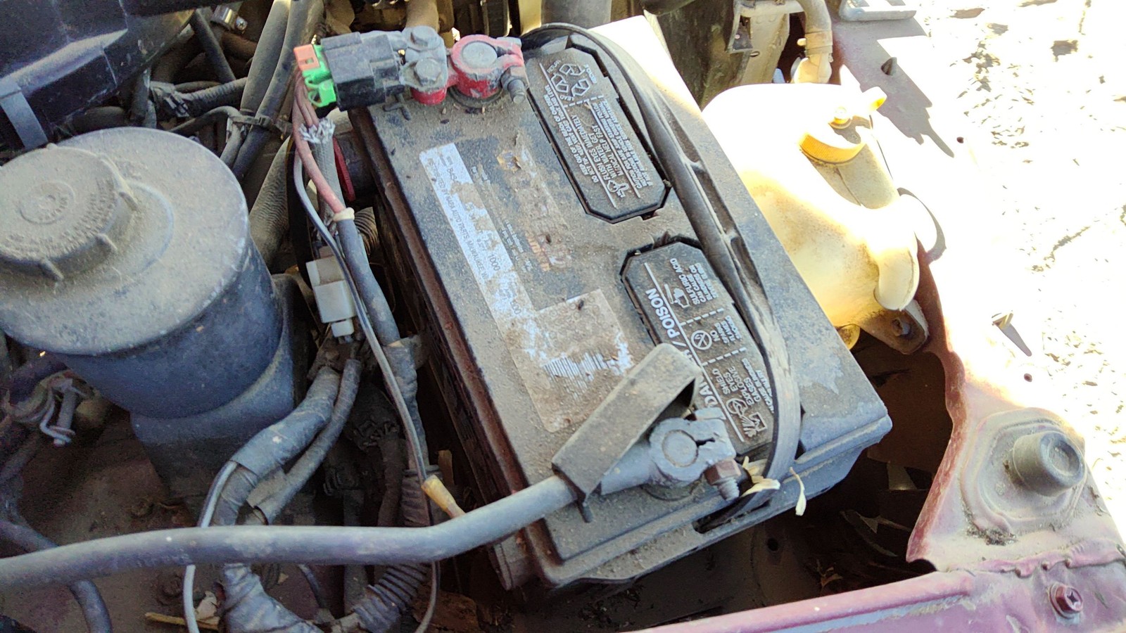 95-97 Nissan Hardbody Complete Battery Box Mount Tray With Hold Down Oem 2.4L