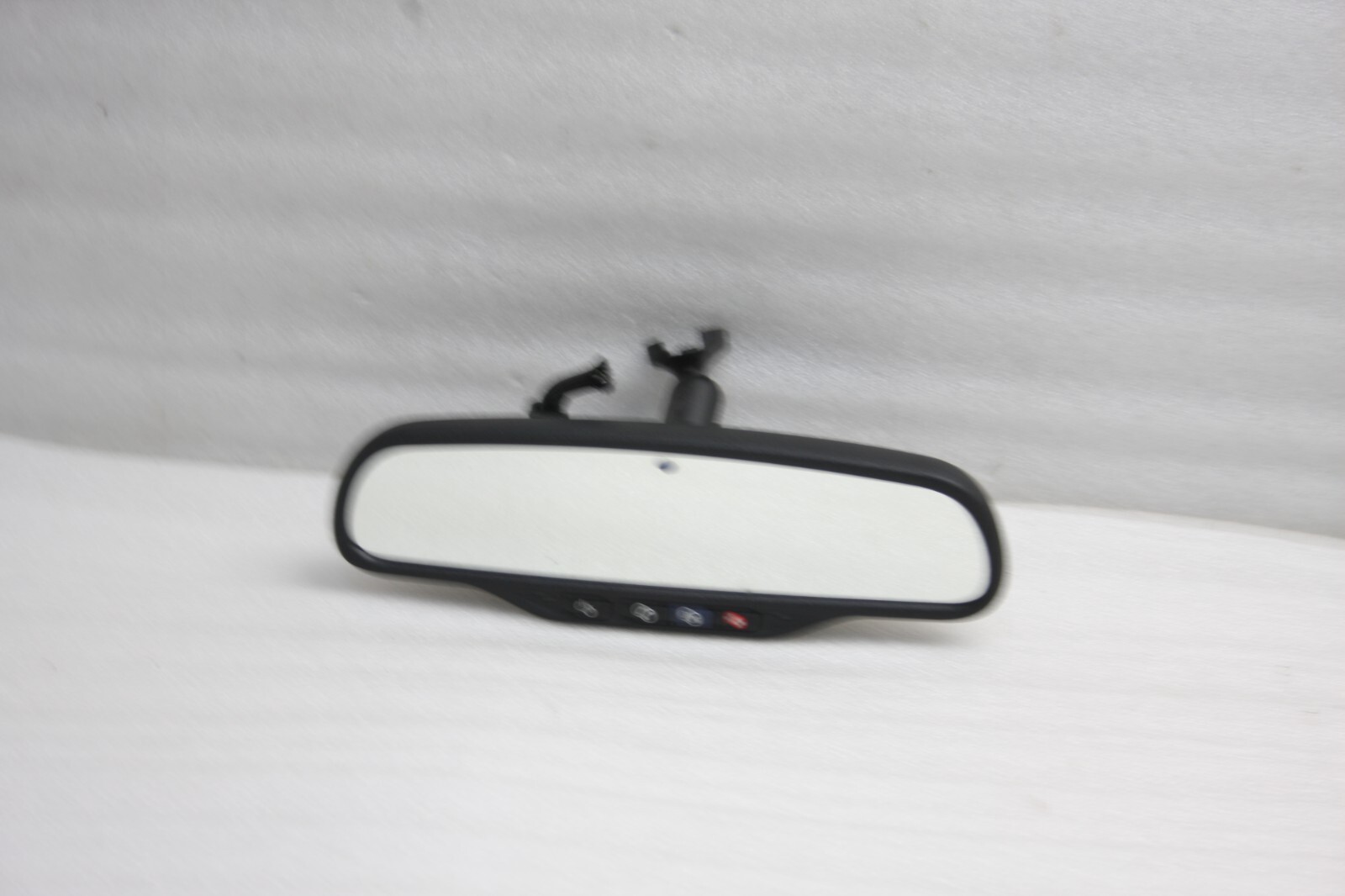2008-2009-2011 GMC Yukon Tahoe Sierra Rear View Mirror Onstar Auto Dim OEM 47E