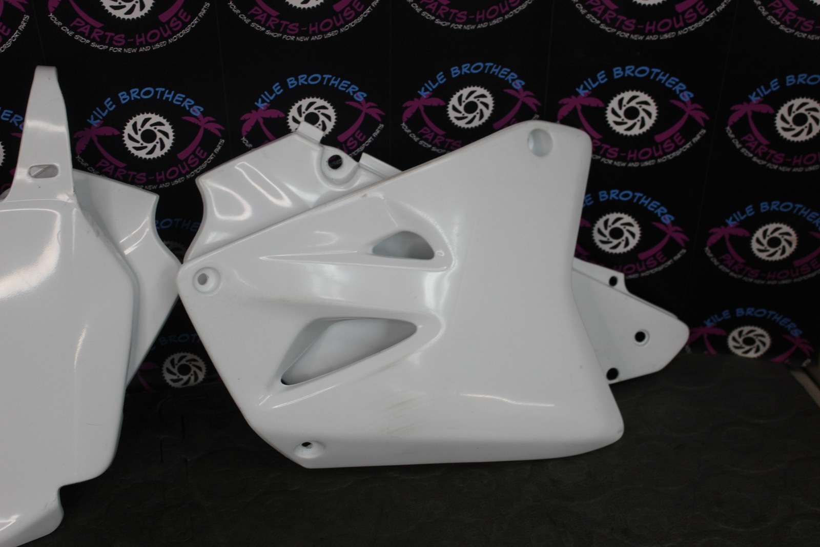 2006 Suzuki RM85 AFTERMARKET PLASTICS BODY KIT FENDERS FAIRINGS COWLS * GOOD *