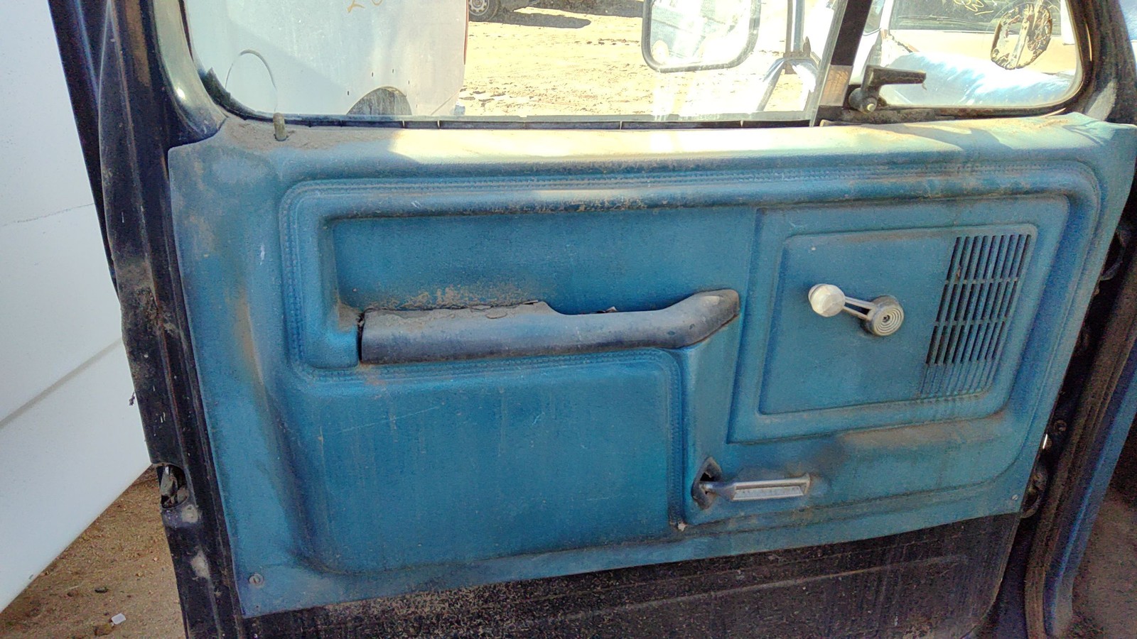 1980-1986 Ford F150 Driver Left Front Door Trim Panel Manual Windows Oem Blue