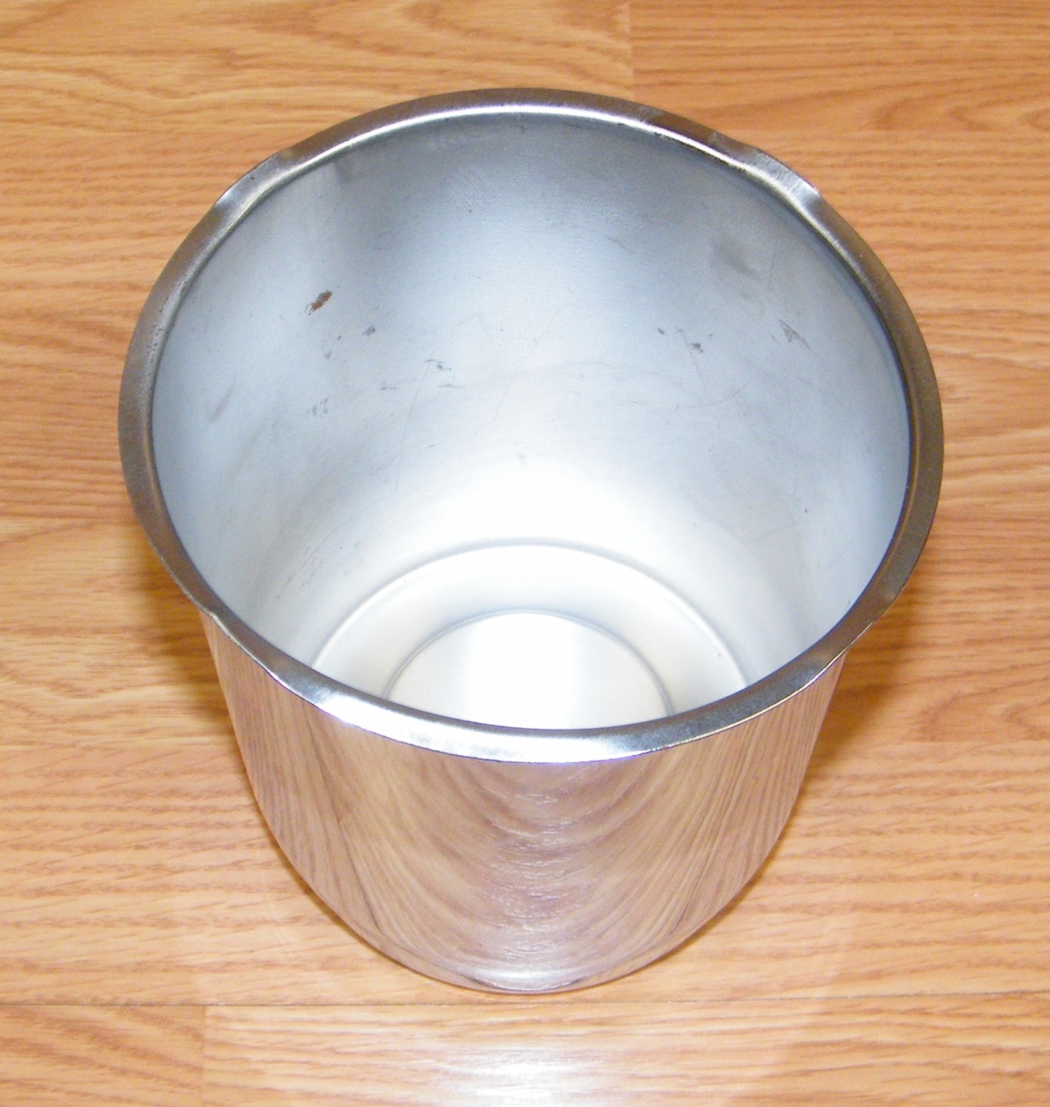 *Replacement* Unbranded/Generic (139) Wheel Center 6 3/8″ x 5 2/8″ Chrome Cap