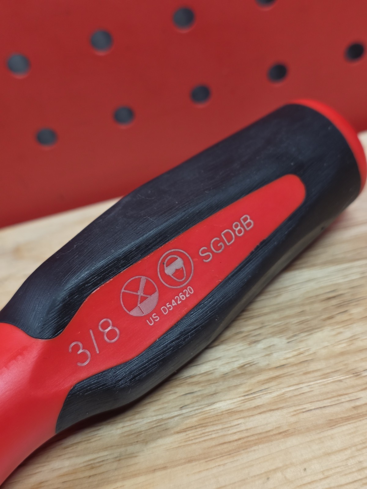 Snap-on Tools SGD6B 5/16″ Tip Flat Slotted Head Screwdriver W/ Red Handle
