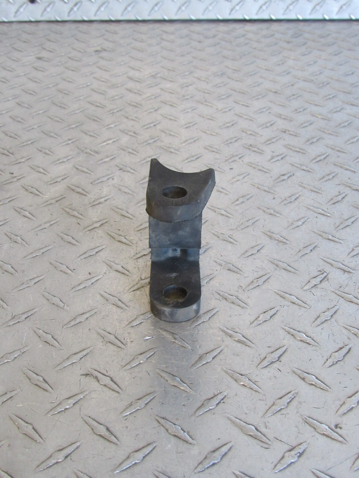 1998 98 KAWASAKI ZX750P ZX 750 ZX7R ZX7 NINJA AIR CLEANER MOUNT DAMPER