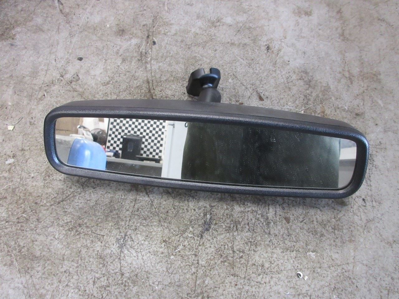 2016-2025 Ford F150 OEM Automatic Dimming Rear View Mirror FU5A17E678VA