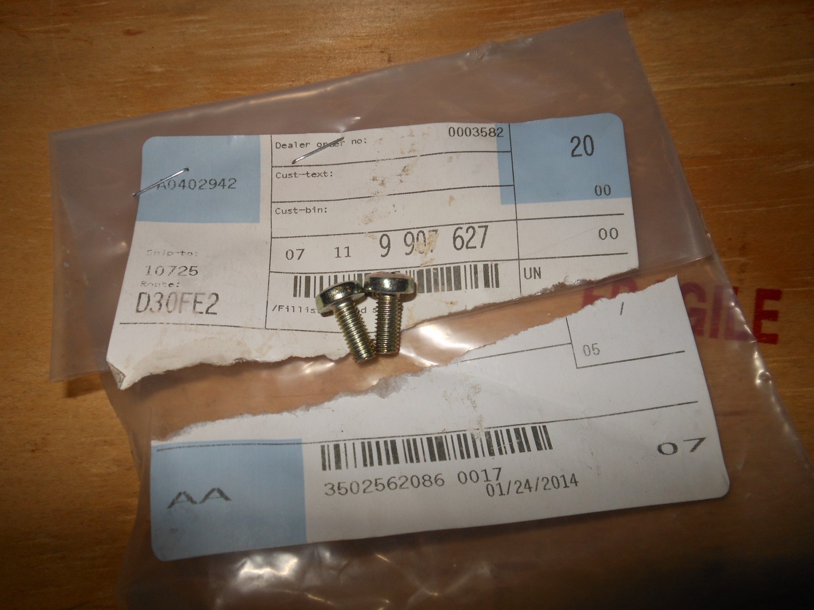 NOS OEM BMW R50 R60 +++ Fillister Head Screw M5X12 Qty.2 # 07119907627